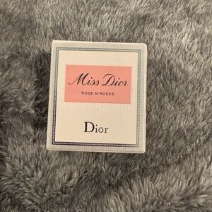 Dior Miss Dior Rose N' Roses Box in Pink and White